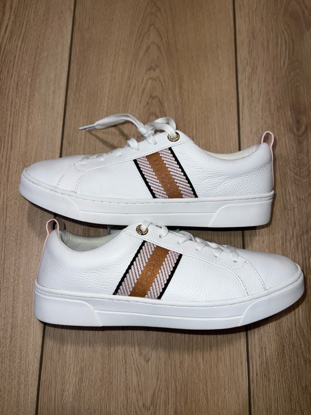 Ted Baker White Leather Sneakers with Blush Heel Tab - Picture 10 of 16